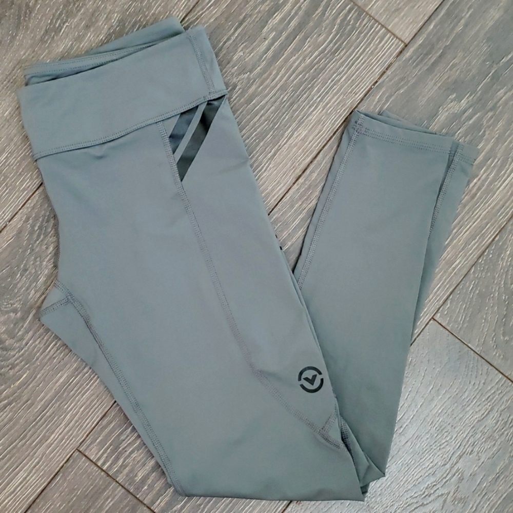 Virus Leggings - Large, Gray